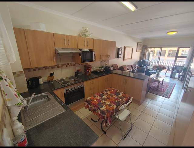 2 BEDROOM TOWNHOUSE FOR SALE IN RUIMSIG
